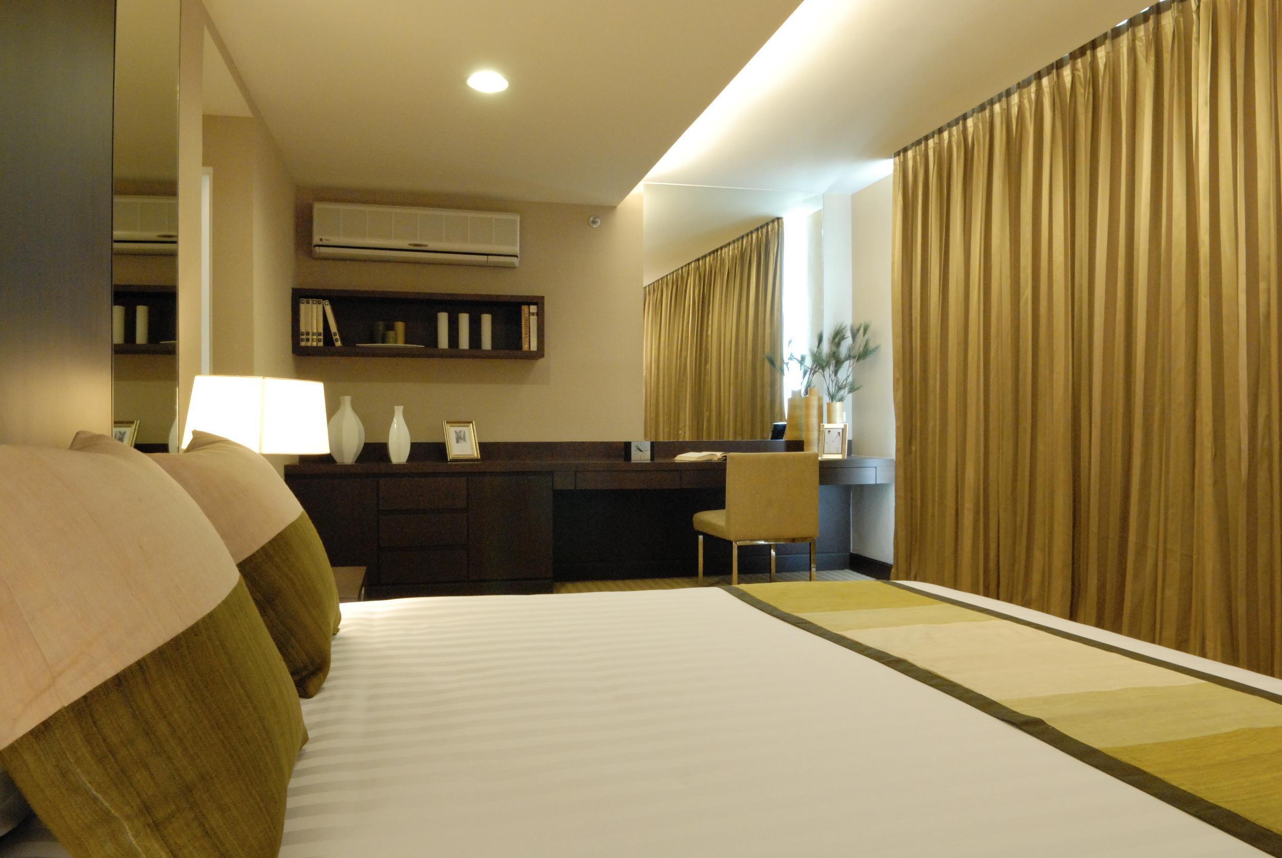 The Narathiwas Hotel & Residence Sathorn Бангкок Экстерьер фото