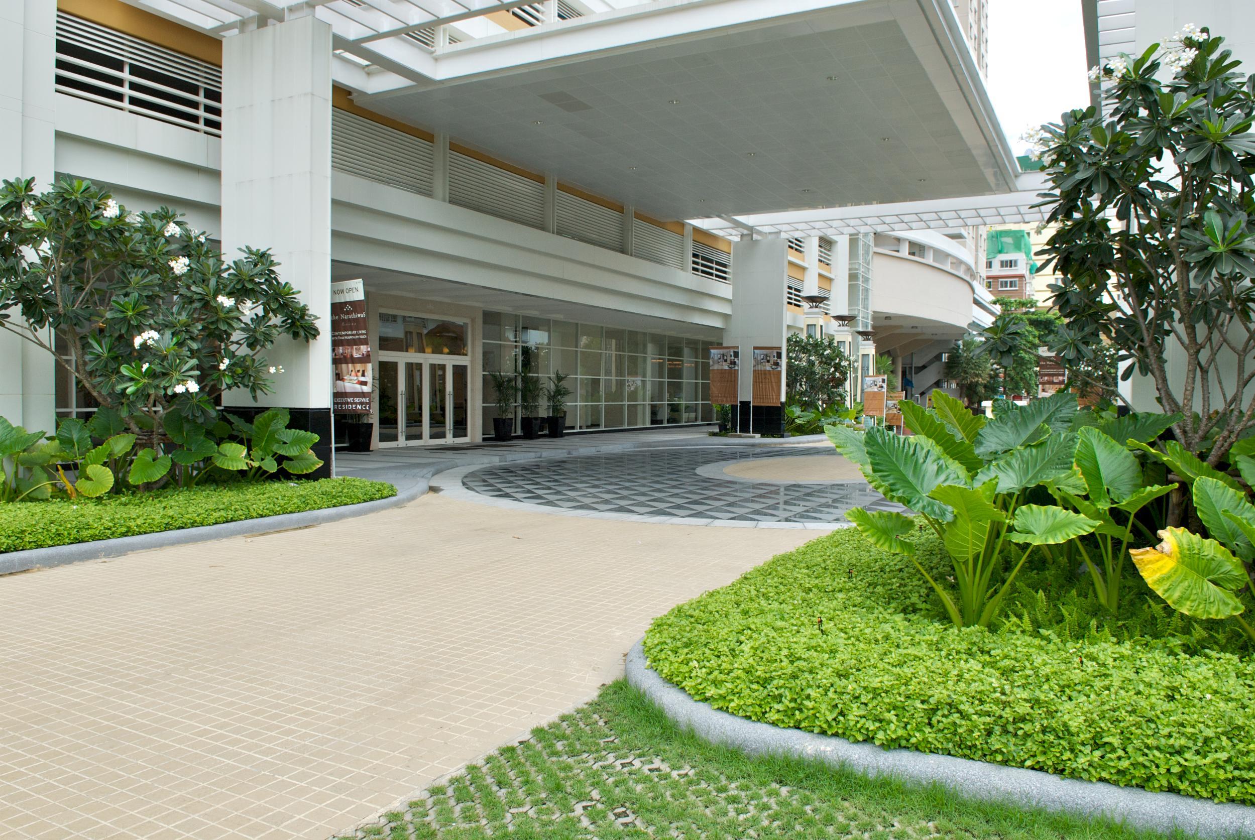 The Narathiwas Hotel & Residence Sathorn Бангкок Экстерьер фото