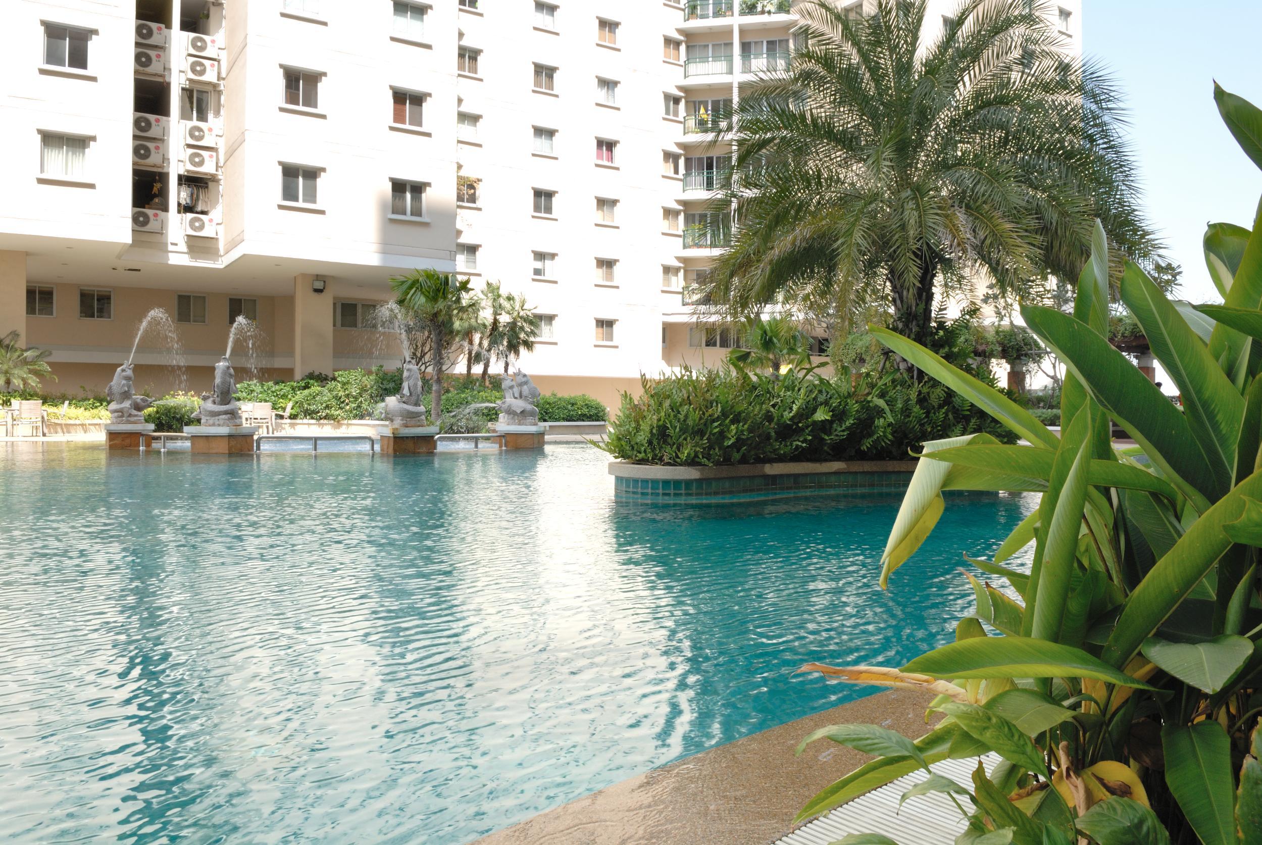 The Narathiwas Hotel & Residence Sathorn Бангкок Экстерьер фото