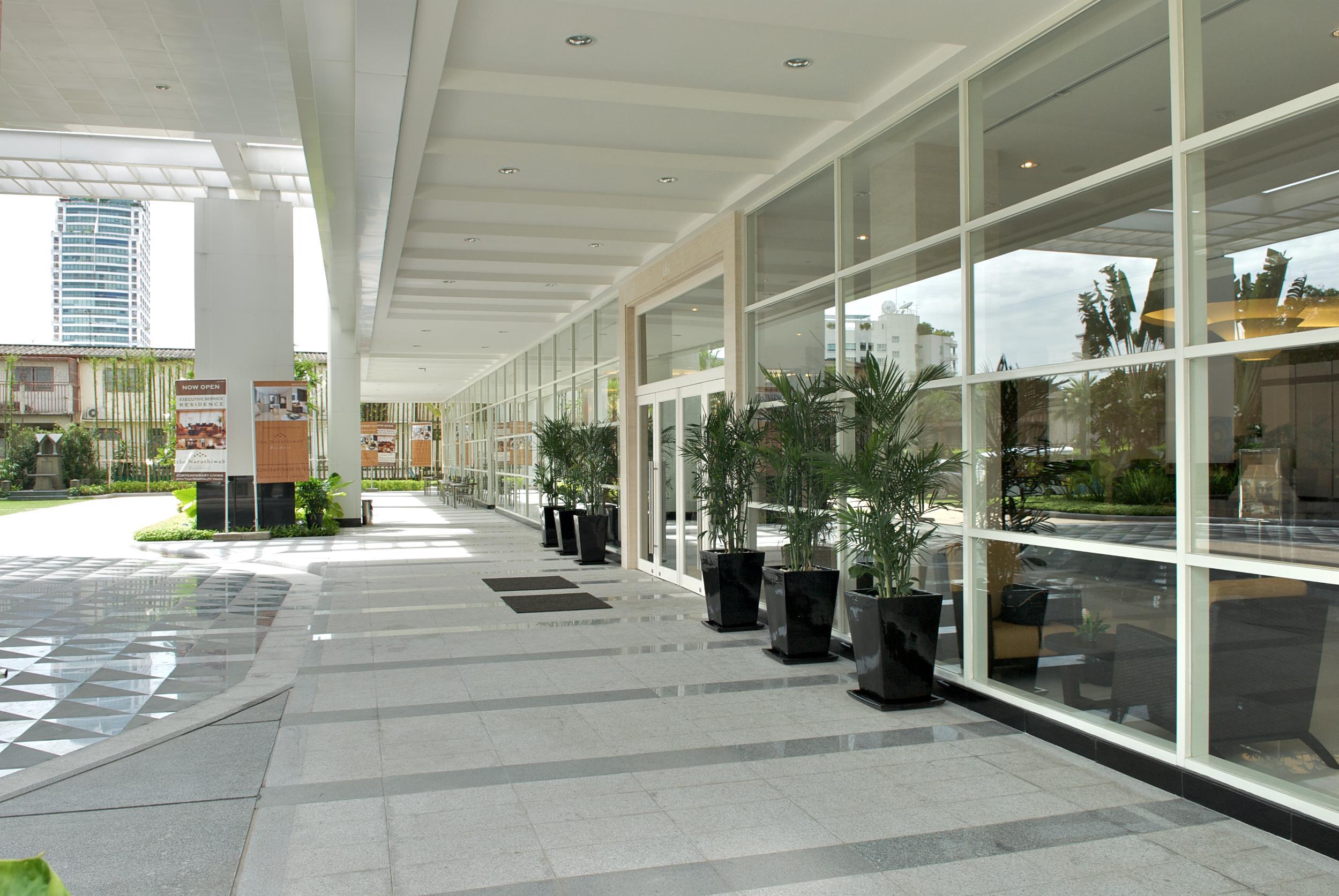The Narathiwas Hotel & Residence Sathorn Бангкок Экстерьер фото