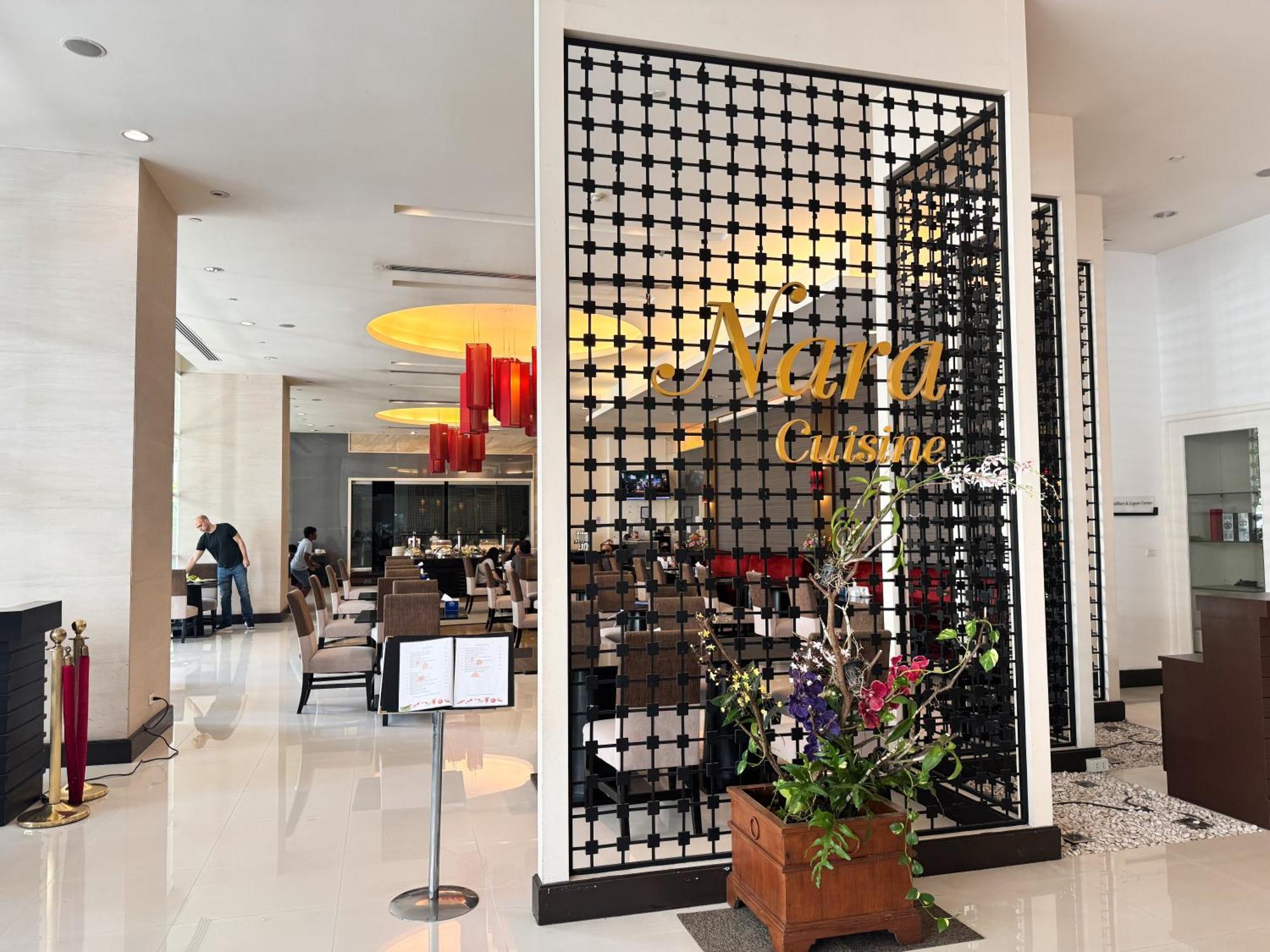 The Narathiwas Hotel & Residence Sathorn Бангкок Экстерьер фото