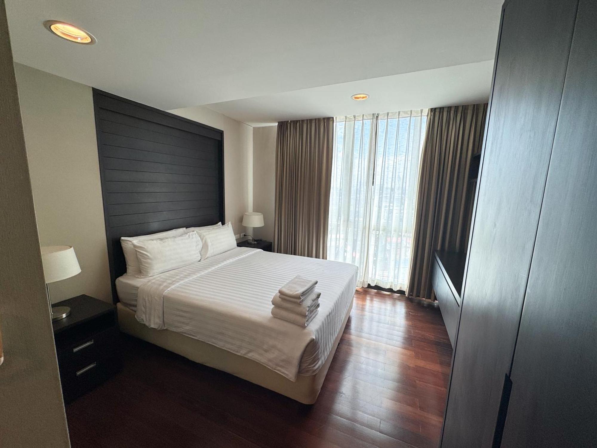 The Narathiwas Hotel & Residence Sathorn Бангкок Экстерьер фото